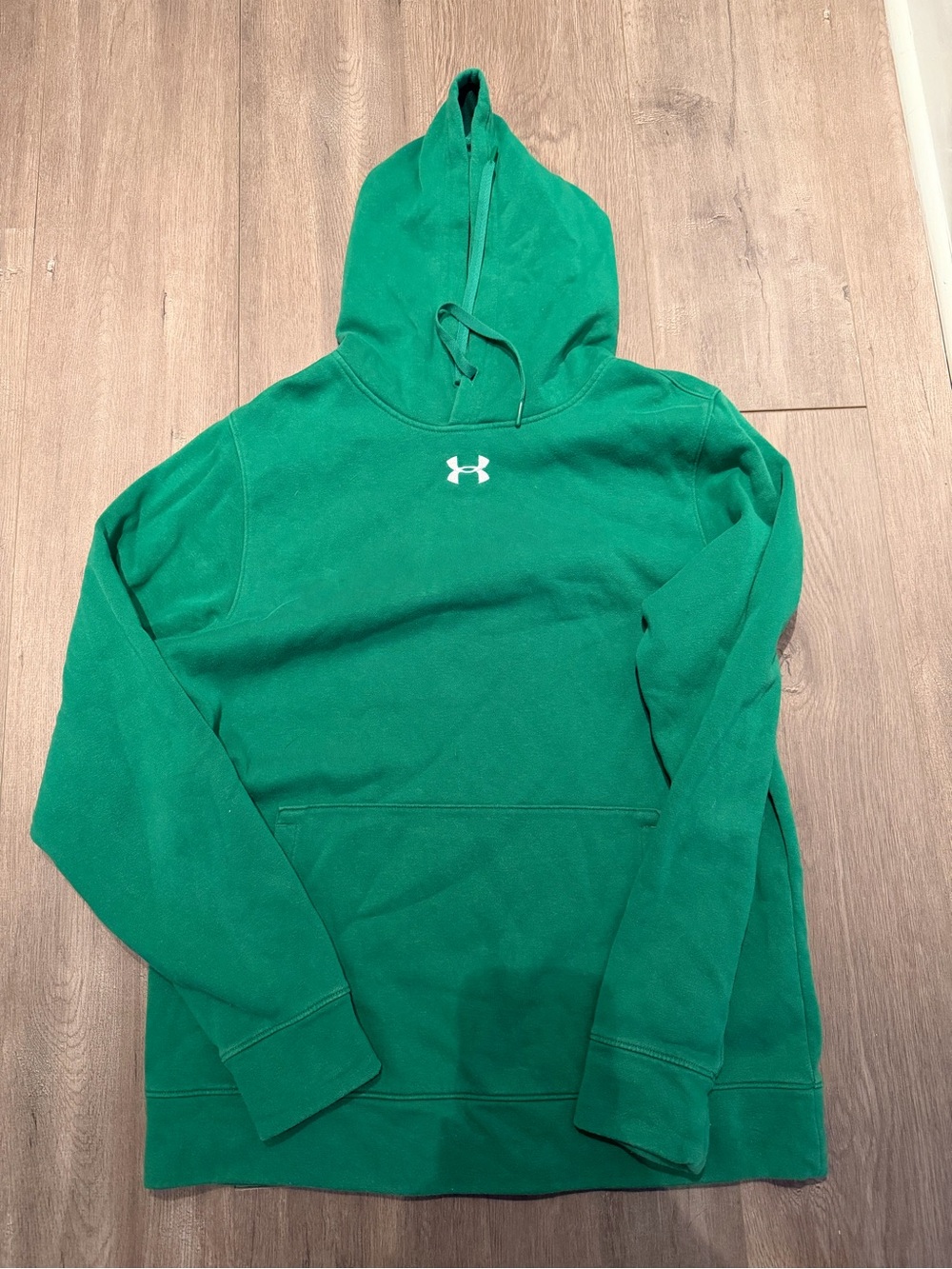 Under Armour Men’s Kelly Green Hooded Pullover